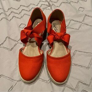 Life Stride Women's Orange Espadrille Flats 9 Sandals